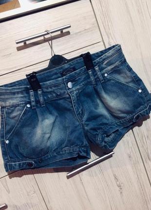 Байкерские джинсовые мини шорты biker mini shorts by anule jeans.1 фото