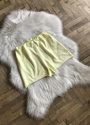 Высокие трикотажные шортики missguided