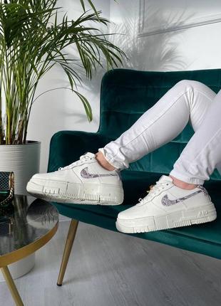 Кросівки жіночі nike air force 1 pixel se snakeskin 1