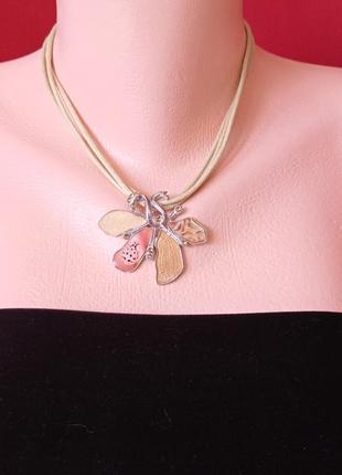 Кулон на шнуре / винтаж / ретро / стиль