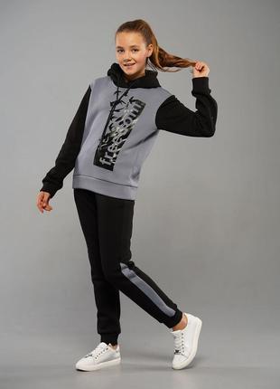 Теплий дитячий спортивний зимовий костюм тринитка з начосом для дівчаток березня сірий