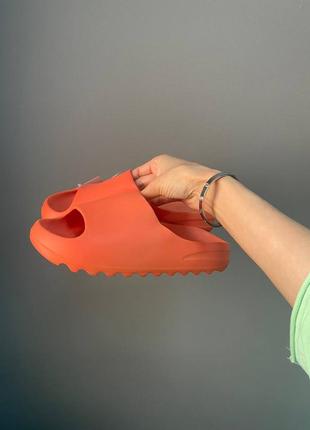 Тапочки adidas yeezy8 фото