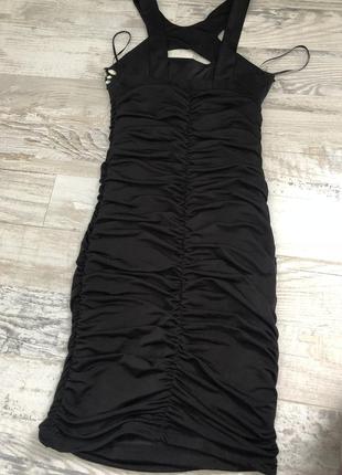 Сукня по фігурі дуже красиве