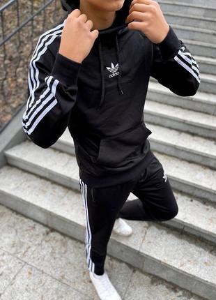 Спортивний костюм adidas