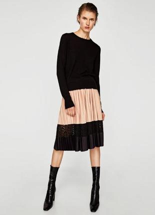 Спідниця zara плісована пудрового кольору знизу мереживо юбка плиссированная пудрового цвета с кружевом5 фото
