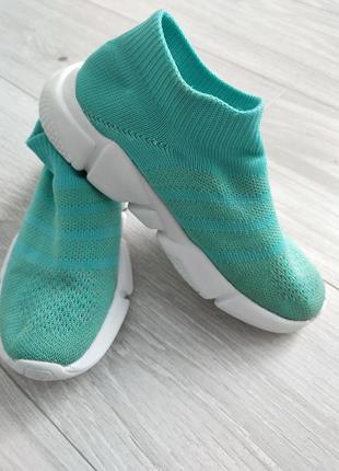 Кроссовки р-р 33