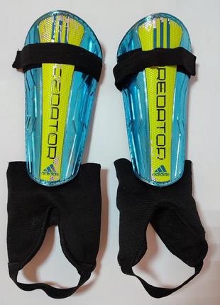 Зашита на голени, щитки, футбольная защита, захист adidas predator