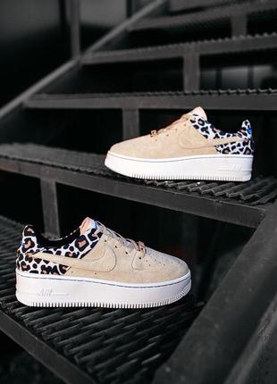 Жіночі кросівки nike air force 1 sage premium leopard / найк аір форс / леопардові