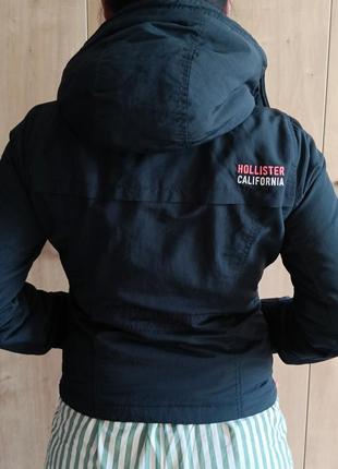 Стильная женская демисезонная куртка hollister, размер м10 фото