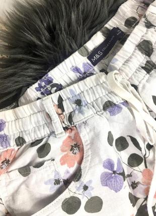 Лляні брюки з квітковим принтом4 фото