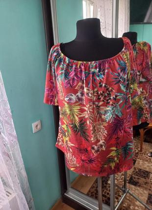 Футболка блуза 🥰🥰🥰