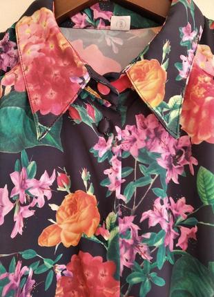 Красивая блузка в цветочный принт4 фото
