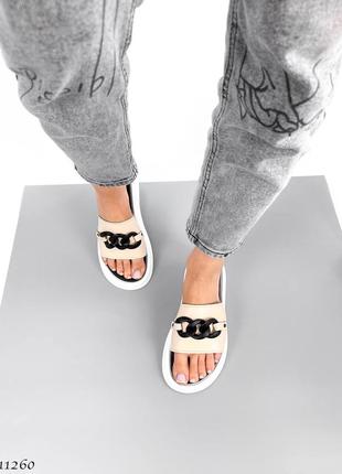 Шльопанці шльопанці жіночі натуральна шкіра з ланцюжком ланцюгом на високій підошві танкетці платформі