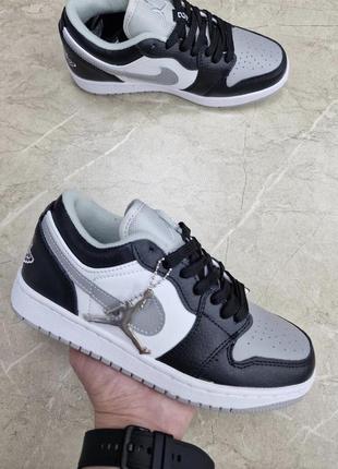 Супермодные кроссовки nike air jordan 1 retro