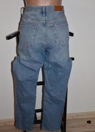 Стильні жіночі джинси4 фото