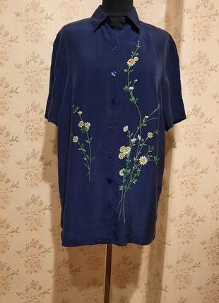 Чарівна сорочка з романтичним принтом у ромашки.