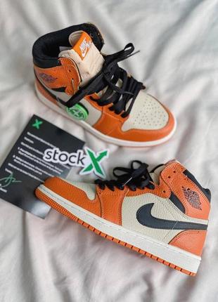 Кросівки чоловічі nike air jordan 1 retro high orange white black

/ мужские кроссовки найк аир джордан