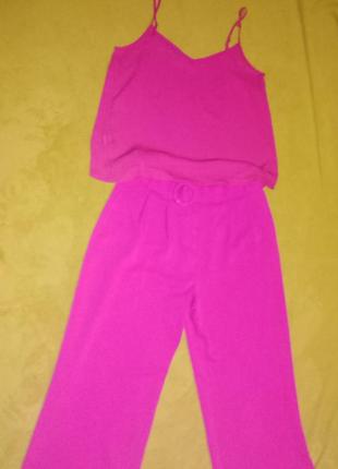 Яскраві штани палаццо. укорочені.