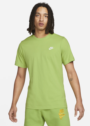 Футболка nike nsw club tee tech (s-l-xl) оригінал!1 фото