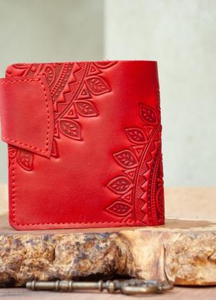 Маленький гаманець в червоному кольорі з тисненням «сонечко»2 фото