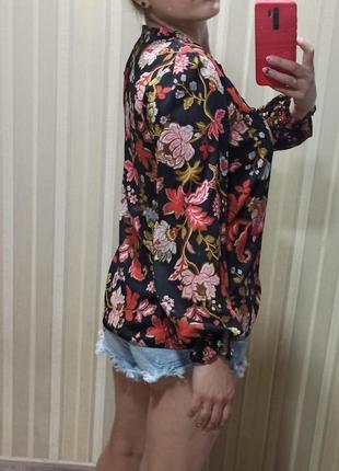 Блуза с цветочным принтом10 фото