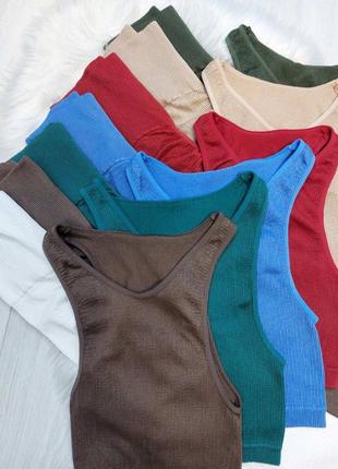 Белые лосины в рубчик с пуш-ап ефектом. білі лосіни в рубчик з пуш-ап ефектом