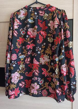 Блуза с цветочным принтом2 фото