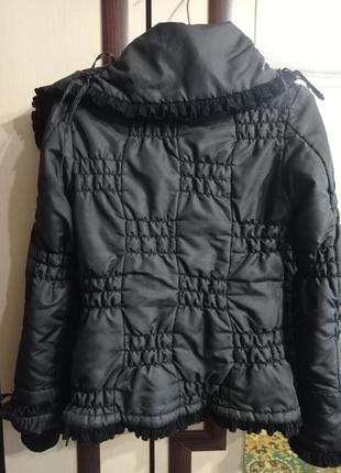 Куртка демісезонна, дуже зручна довжина,з поясом5 фото