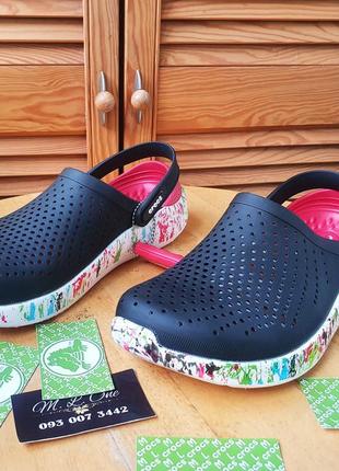 Crocs literide кляксы clog black/red в черно-красном цвете и цветном кляксовом раскрасе4 фото