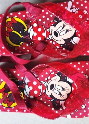 Фліп флопи з мінні маус