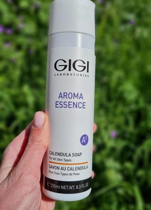 Мило з календулою для всіх типів шкіри gigi aroma essence calendula soap 250 мл