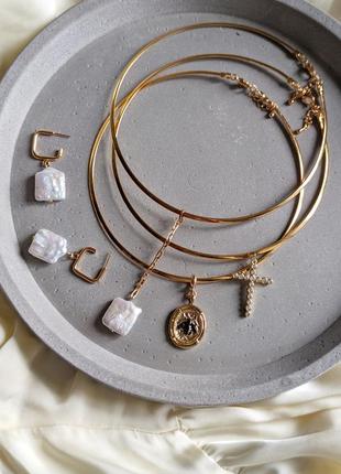 Кольє на жорсткій основі, чокер із перлами, із хрестом, полочені прикраси / чокер с жемчугом,  с крестом, позолоченные украшения