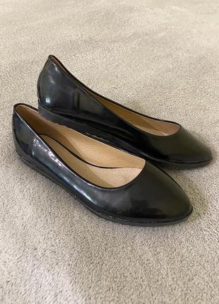 Туфли лодочки балетки лаковые 37