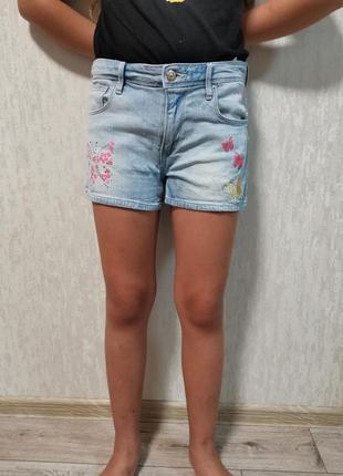 Детские джинсовые шорты на девочку