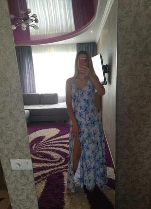 Красива сукня! красивий принт!