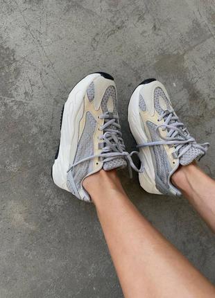 Кроссовки adidas yeezy boost 700 v2 « cream »8 фото