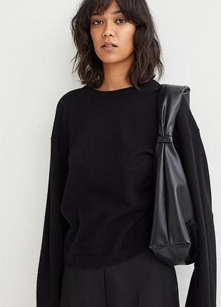 Черный свитер альпака