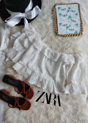 Дуже красивий білий топ з рюшами прошва зав'язками в ідеальному стані 🖤zara🖤