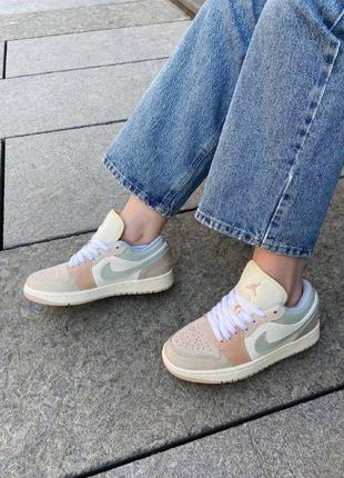Стильные кроссовки nike  jordan beige