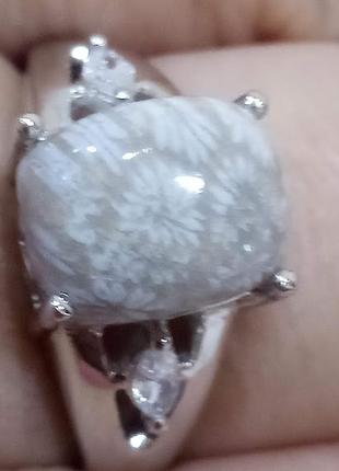 Серебряное кольцо, перстень с натуральным фоссил кораллом8 фото