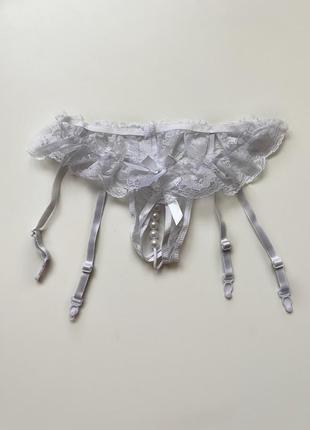 Кружевной пояс для чулок с трусиками