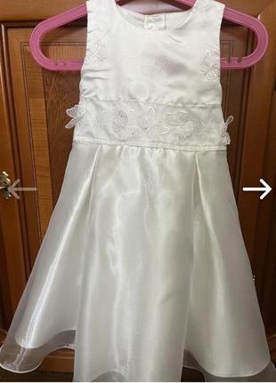 Нарядное платье на 2-3 годика1 фото