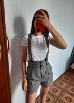 Шорті