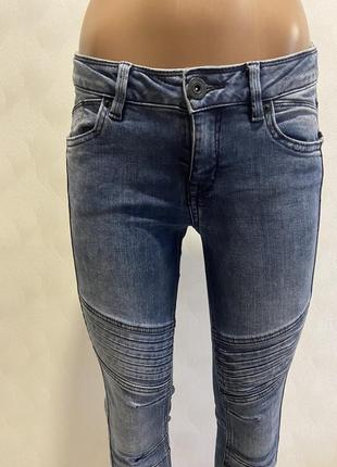Жіночі джинси в ідеальному стані2 фото