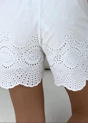 Модные женские кружевные шорты