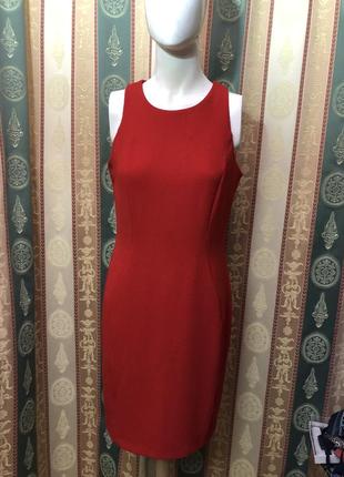 Новое красное нарядное платье