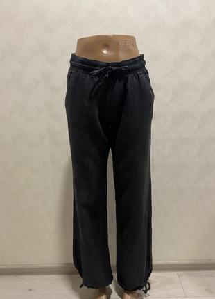 Жіночі штани в ідеальному стані