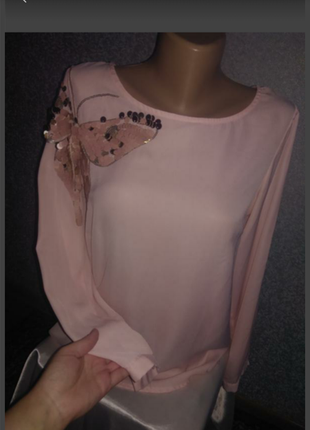 Легка зручна блуза з пайетками1 фото