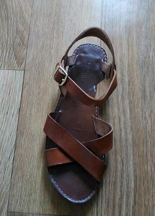 Кожаные босоножки pure london7 фото