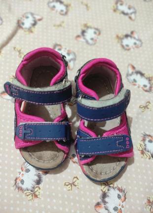 Босоніжки на липучках